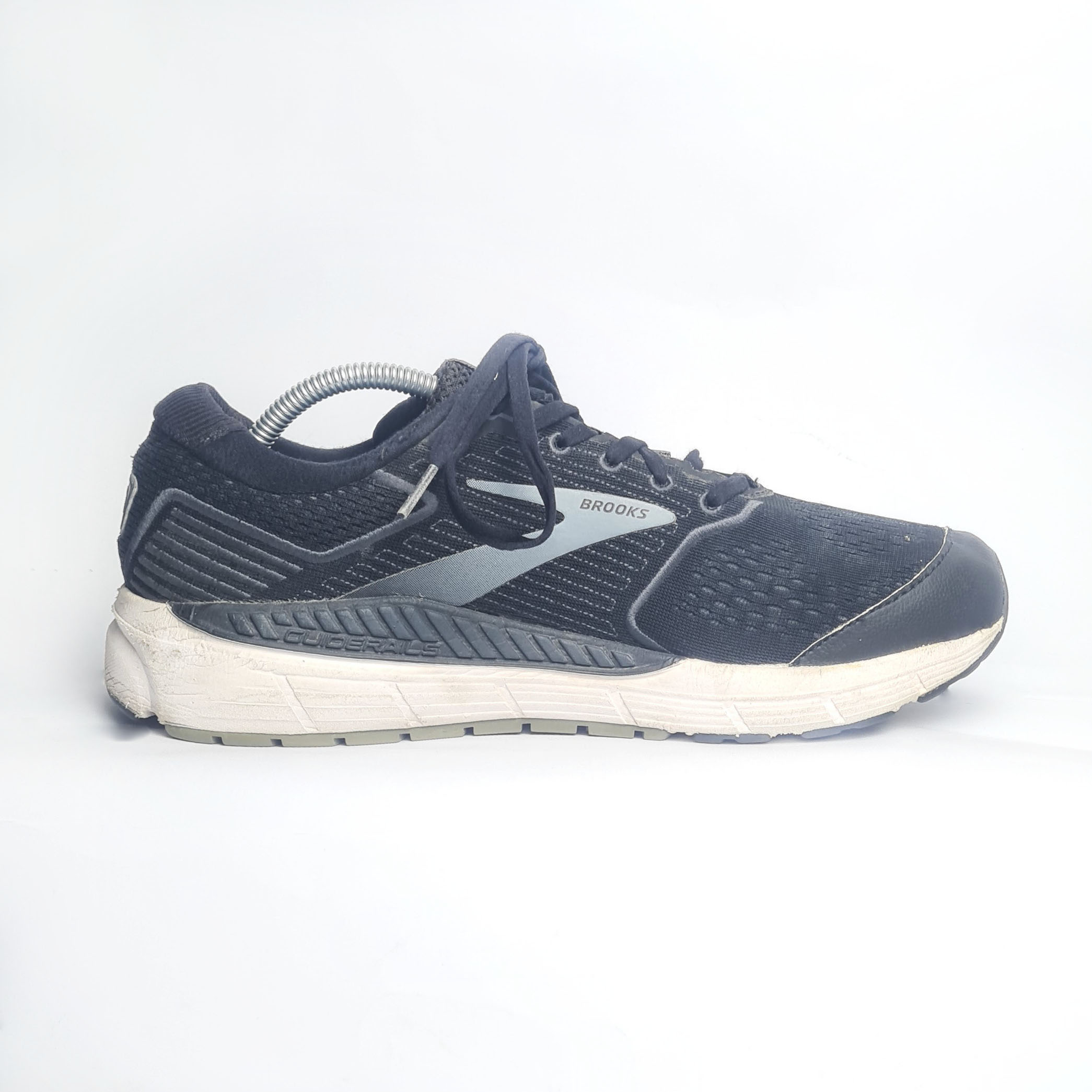 Brooks Beast