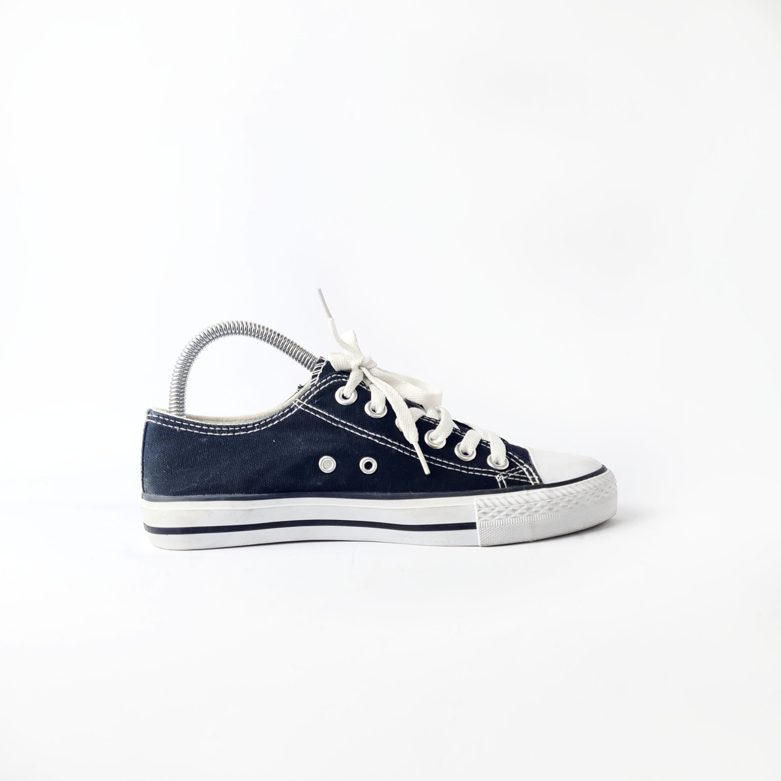 Canvas Low-Top Sneakers Black - Image 2
