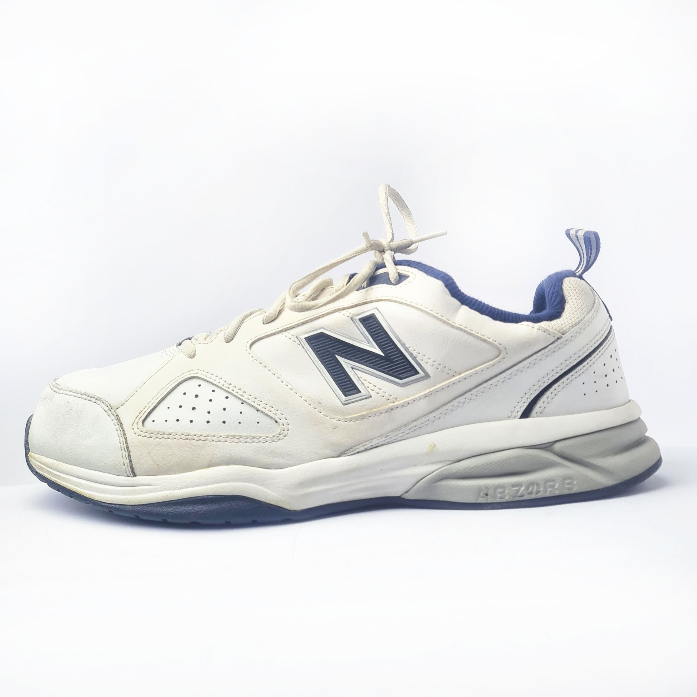 447B New Balance 623 v3