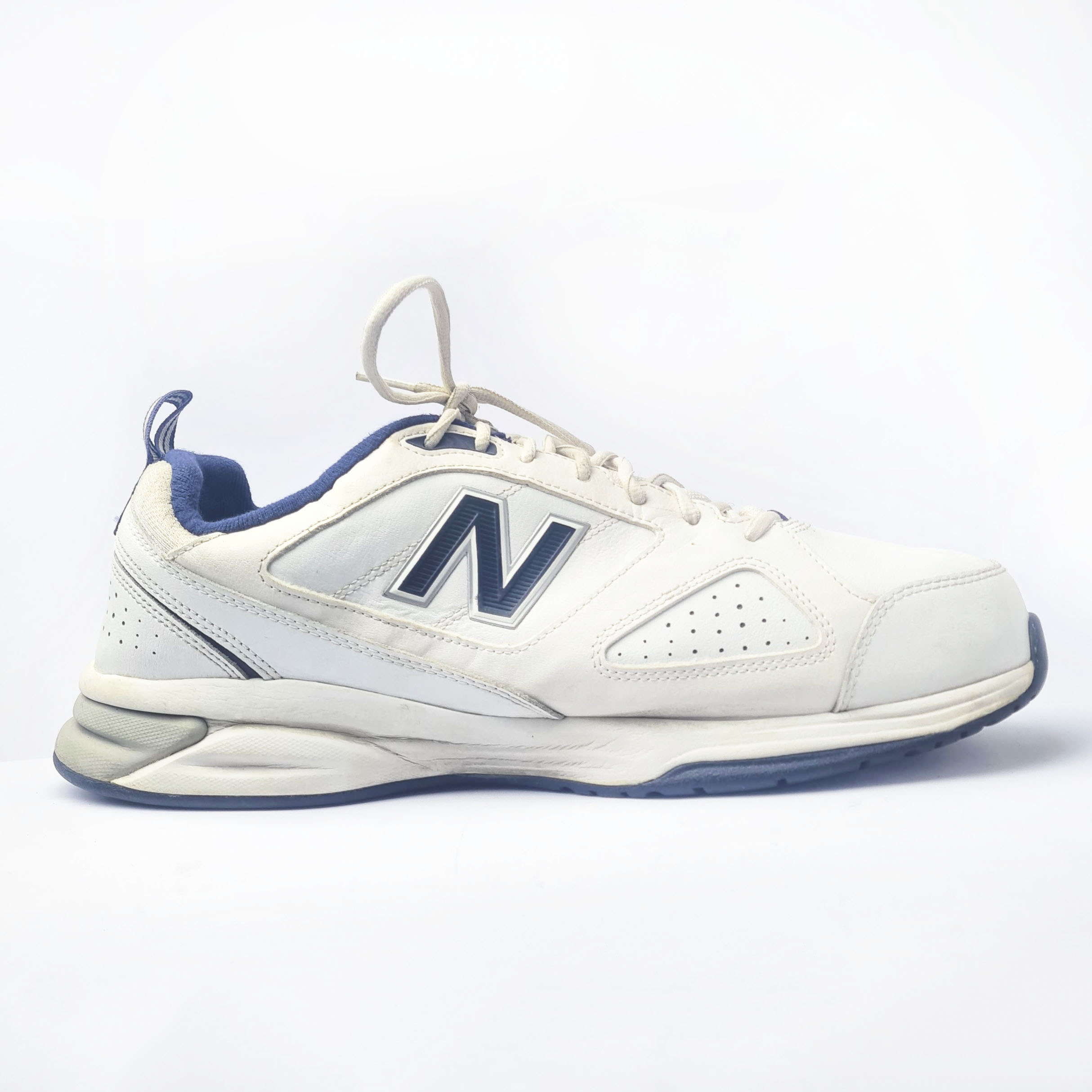 447B New Balance 623 v3