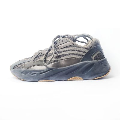 457a Adidas Yeezy Boost 42